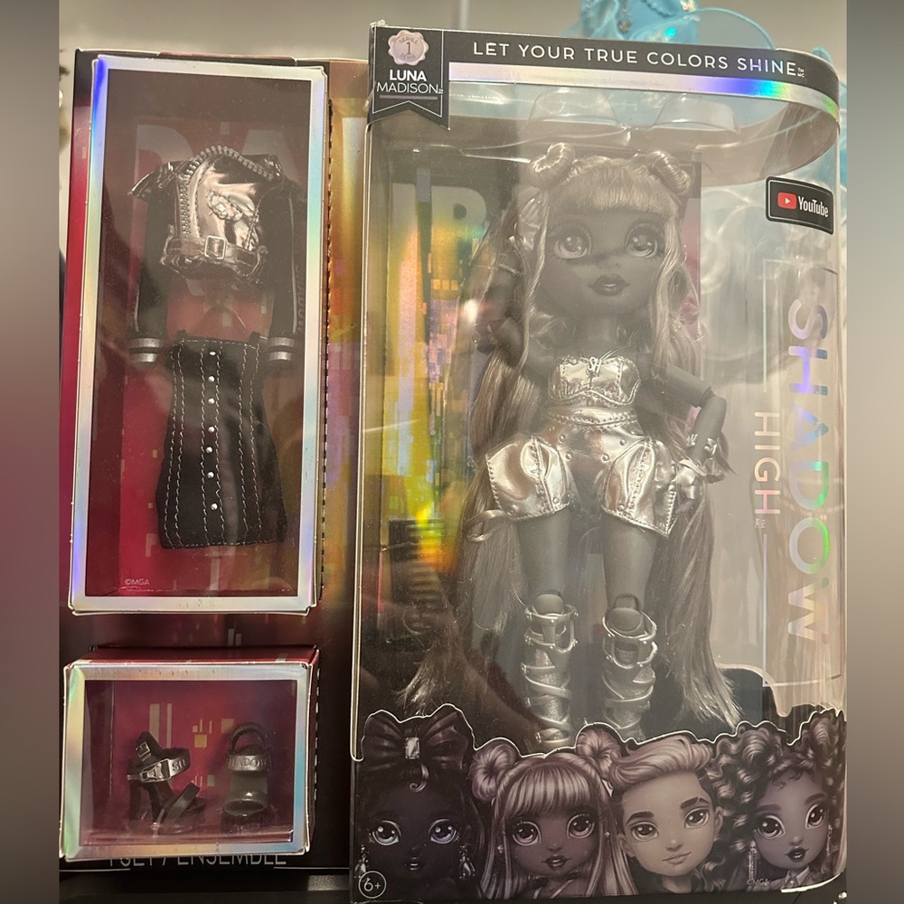 Shadow High Doll Luna Madison